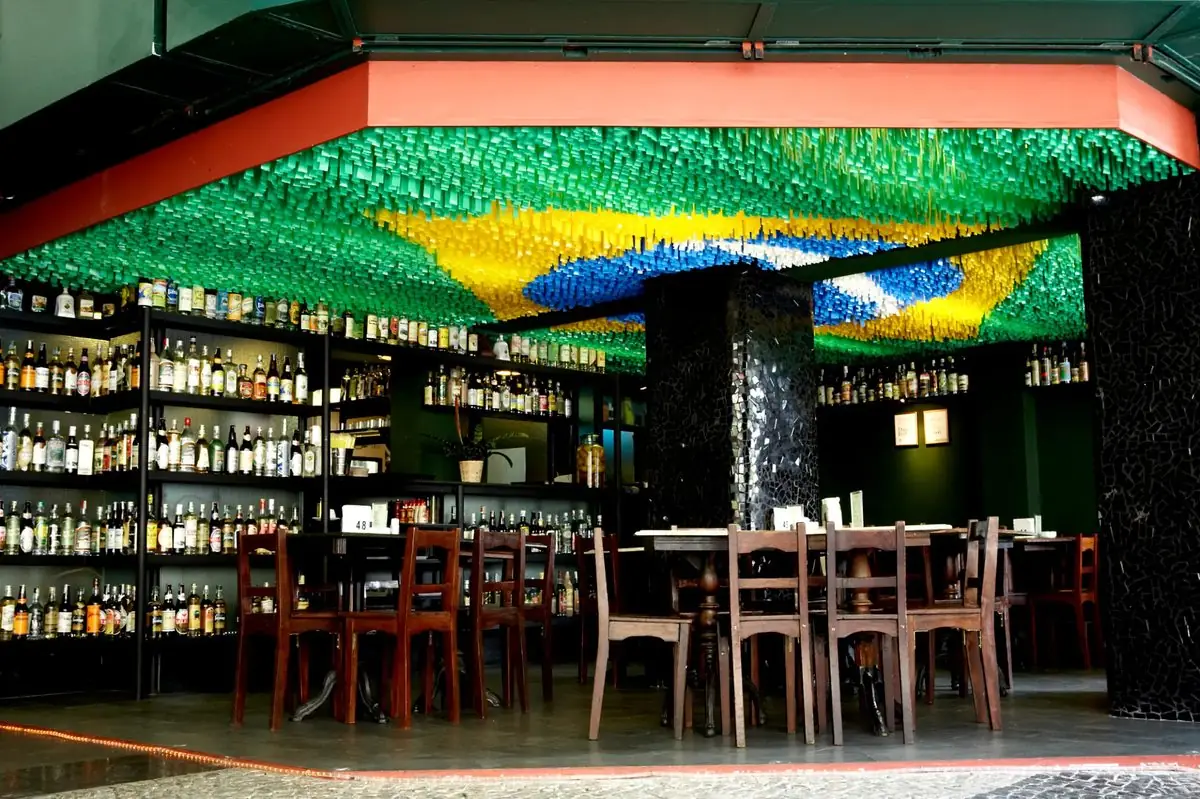 Academia da Cachaça Leblon — veranda and outdoor area