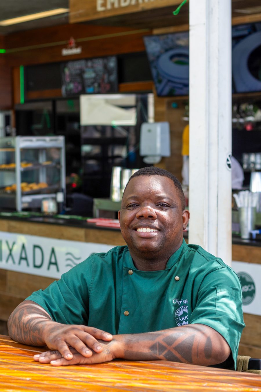 Chef Walace en Embaixada Carioca — restaurante en el Morro da Urca con vista al Pan de Azúcar